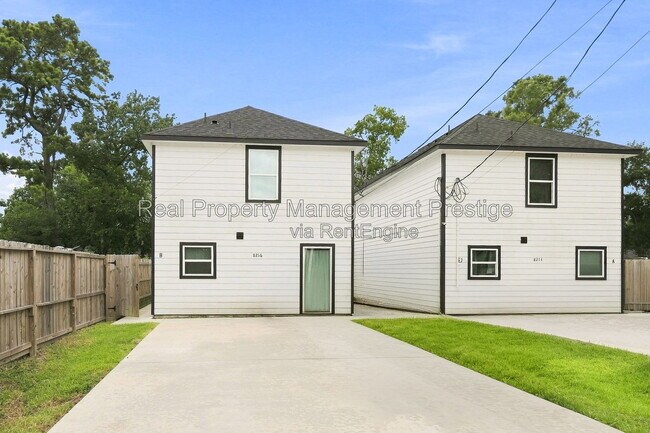 Building Photo - 8216 Richland Dr Unit B