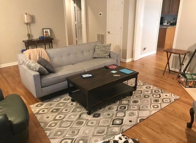 104 St Charles Pl