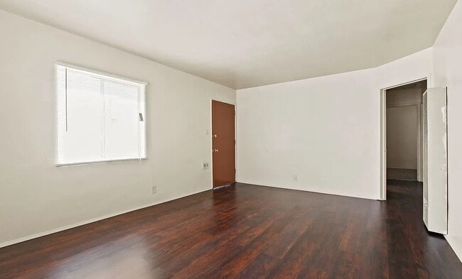 Photo - 6609 1/2 Brynhurst Ave Unit 6609.5
