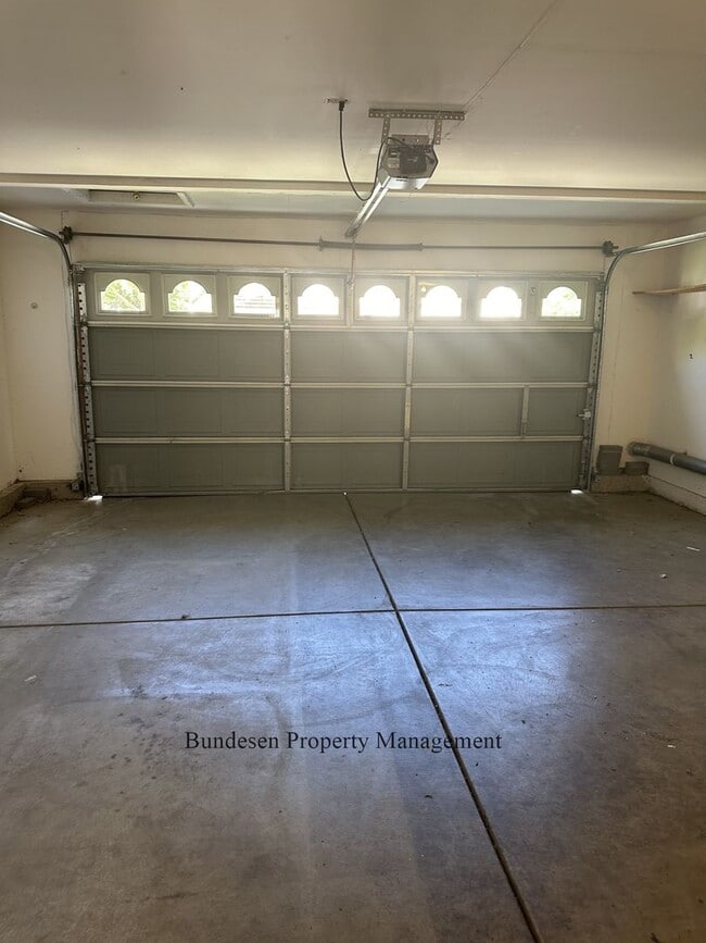 Photo - 913 Radcliff Dr