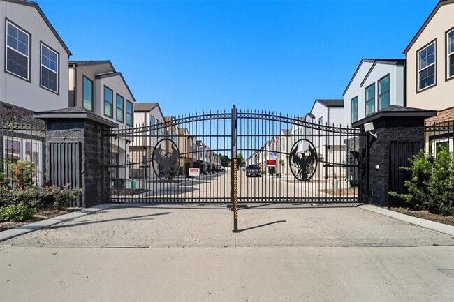 Photo - 2923 El Fenice Ln