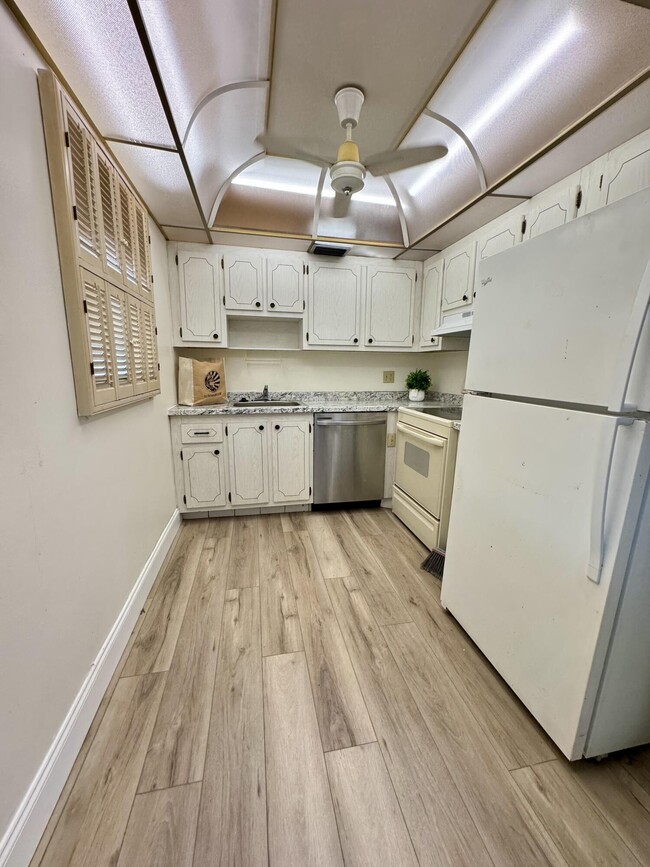 Building Photo - 460 Saxony Way Rental