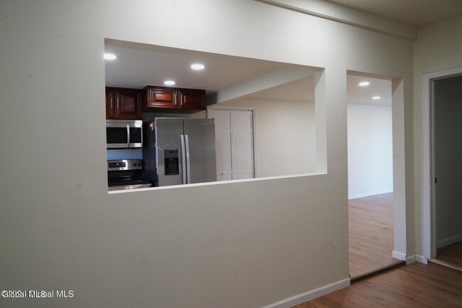 Photo - 21 Van Heusen St Unit 2