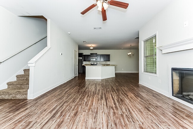 Photo - 1020 Allegiance Dr