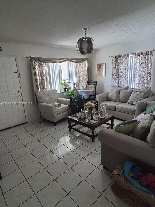 Photo - 2018 SW 58th Ct