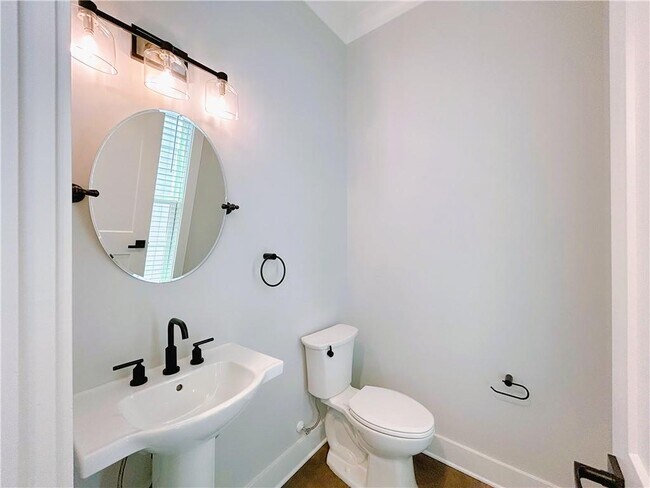 Photo - 207 Harrison St