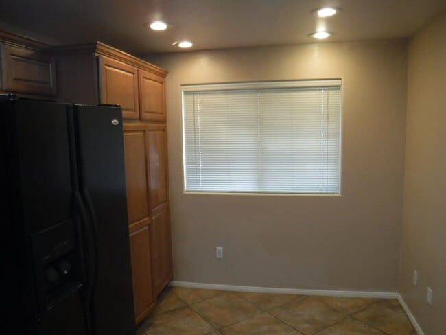 Photo - 1500 SQUARE FEET, 2 BED, 2 BATH AND 2 CAR ...