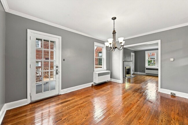 Photo - 309 W 38th St