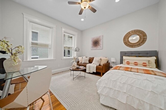 Building Photo - 1564 Commonwealth Ave Unit 3