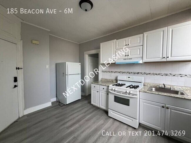 Building Photo - 185 Beacon Ave Unit 6M