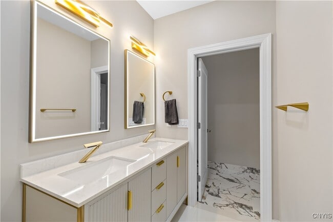 Photo - 238 Oriskany Blvd