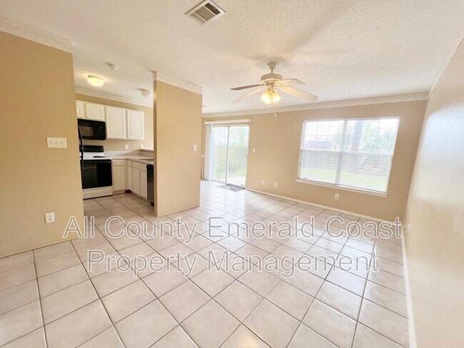 Photo - 34 Harbeson Ave NE