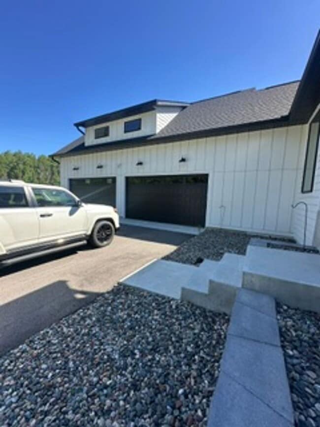 26942 Middle Cullen Rd