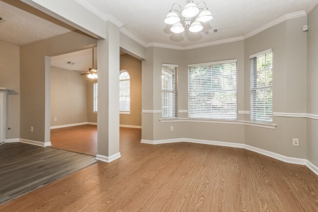 Photo - 5275 Yellow Pine Dr