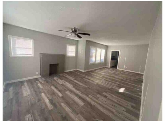 Photo - 408 W Polk St Apartment