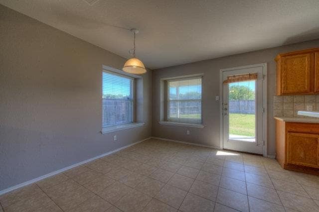 Photo - 572 Woodsorrel Way