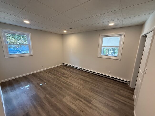 Bedroom 2 - 601 E Lakeshore Dr