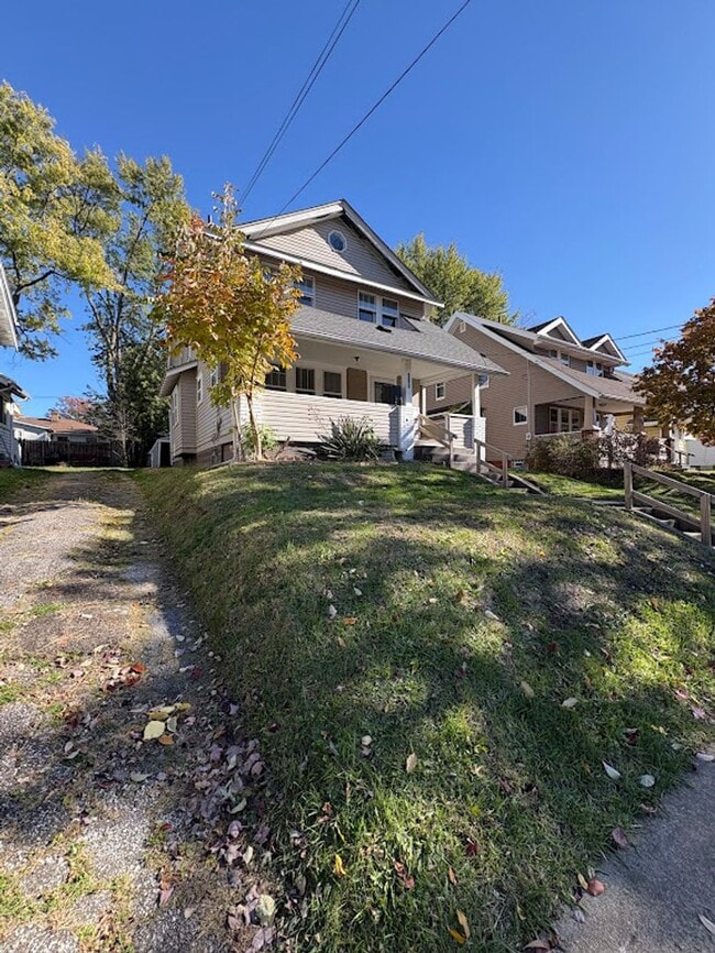 Building Photo - Four bedroom 2 full bath home for rent