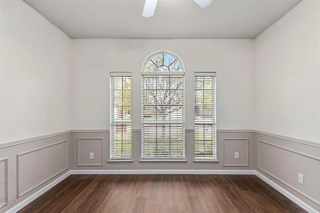 Photo - 8832 Stirrup Way