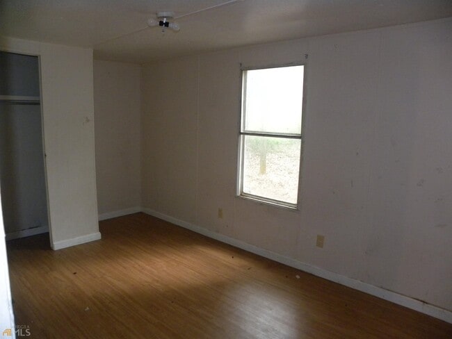 Photo - 204 Detter Rd