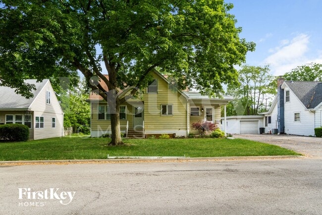 Photo - 40 2nd St