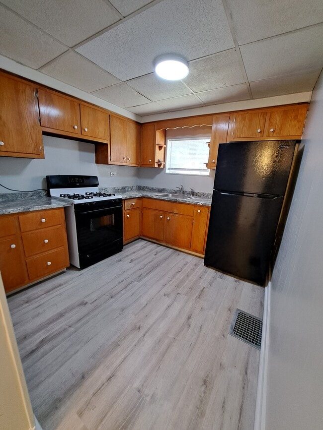 Photo - 1049 Nelson Ave