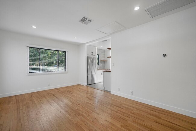 Photo - NO AVAILABILITY- 654 Ozone