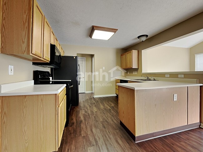 Photo - 581 Indian Lake Dr