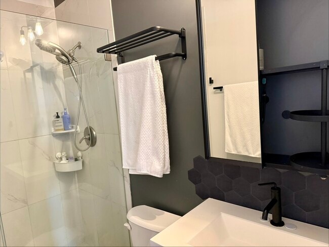 Photo - 46 W Eagle St Unidad 2