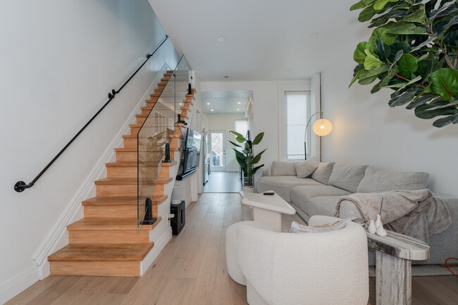 Photo - 286 Euclid Ave