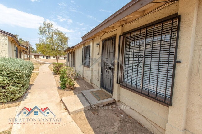 Photo - 3120 N 67th Ln