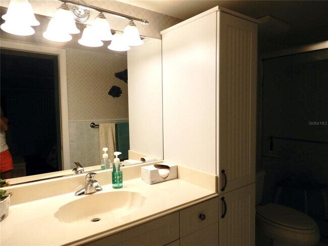 103 1st St E Unit 210