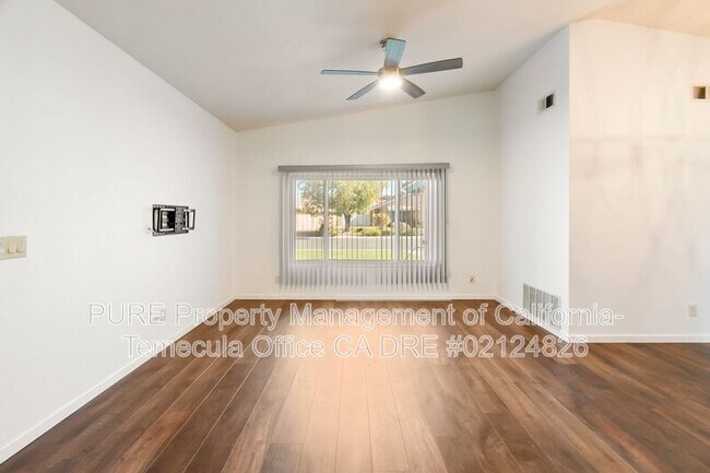 Photo - 25240 Shadescale Dr