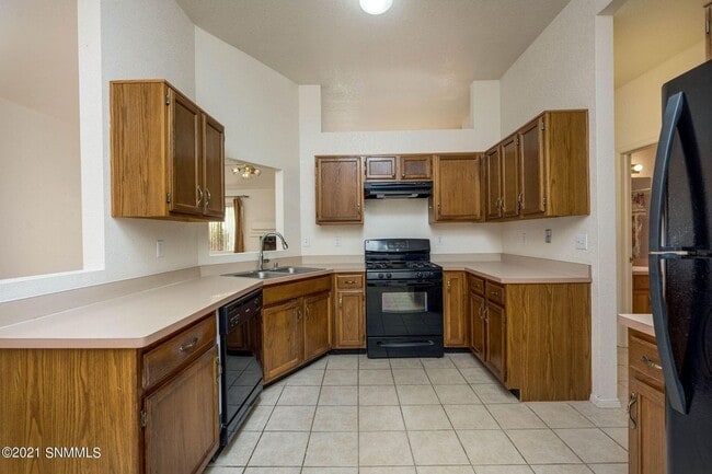 Photo - Great 3/2 close to Hospitals