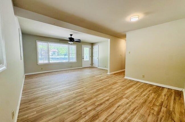 Photo - 134 Hiawatha Dr