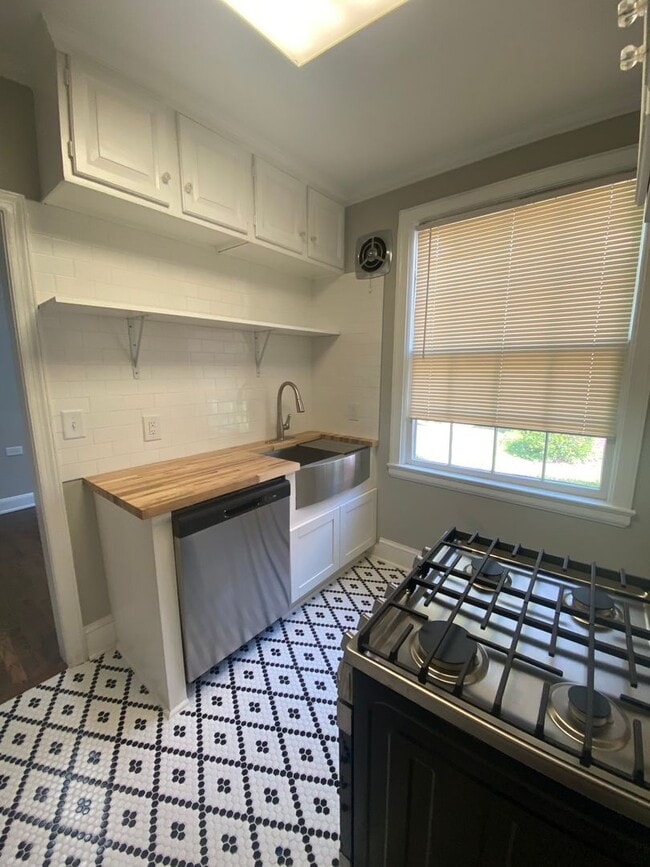 Photo - 1 Bedroom 1 Bathroom Unit-First Floor Unit D1