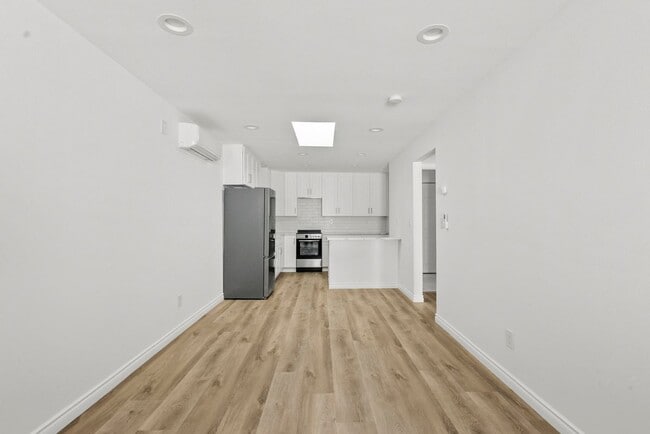 Photo - 3668 2nd Ave