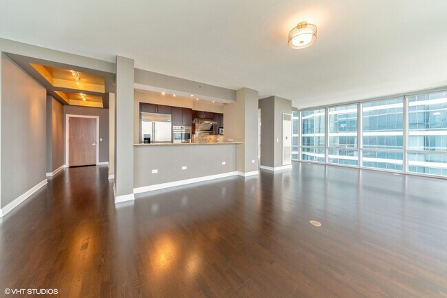 Photo - 1211 S Prairie Ave Unit 4805