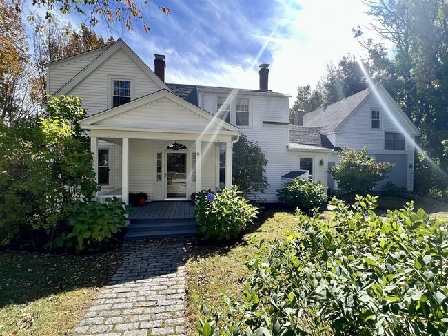 Building Photo - 11 Pine Hill Rd S Rental
