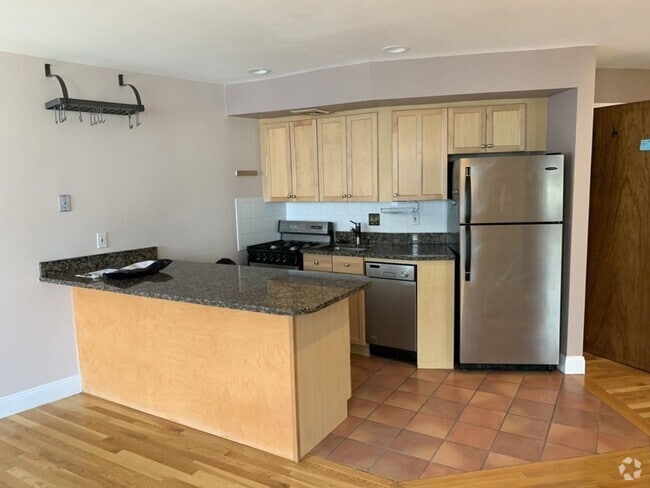 Building Photo - 516 Green St Unit 2A Rental