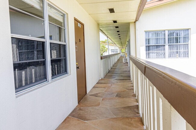 158 Mansfield D