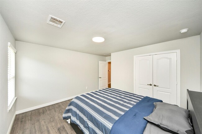 Photo - 120 Chestnut Run Ct