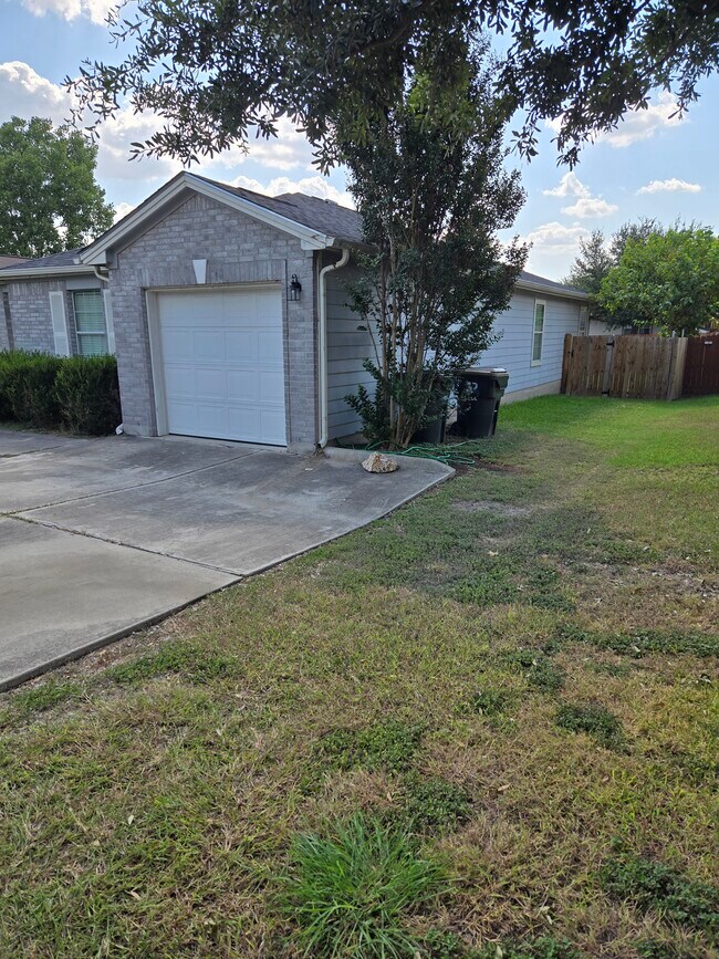 Photo - 212 Capistrano Dr