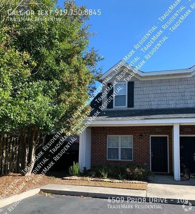 Building Photo - 1 Bedroom 1.5 Bathroom Townhome in Myrtle ... Unit 104