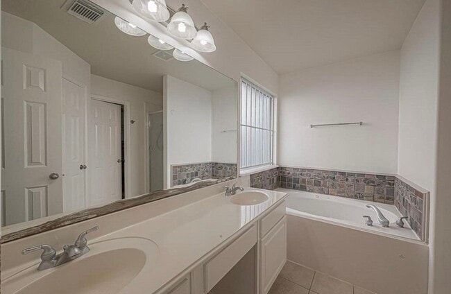 Photo - 10819 Waterfern Ct