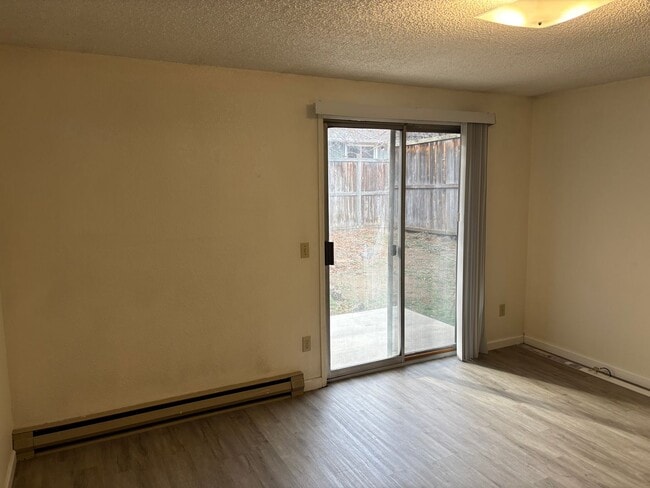 Photo - 717-719 SE Centennial St