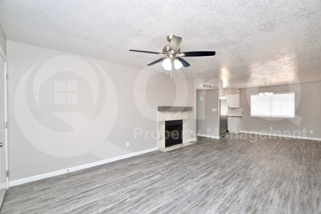 Photo - 645 N Arrowhead Dr