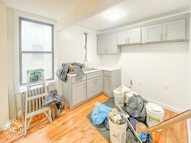 Photo - 381 Berry St Unidad 4B