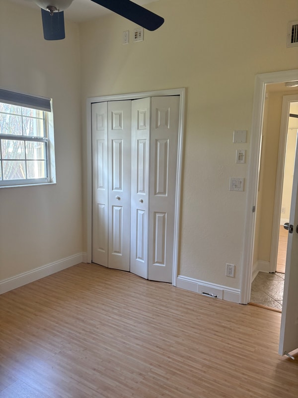 Photo - 340 Carrousel Ct