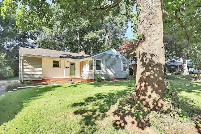 Photo - 228 Seneca Pl